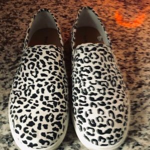 Shoes. Super comfy and stylish